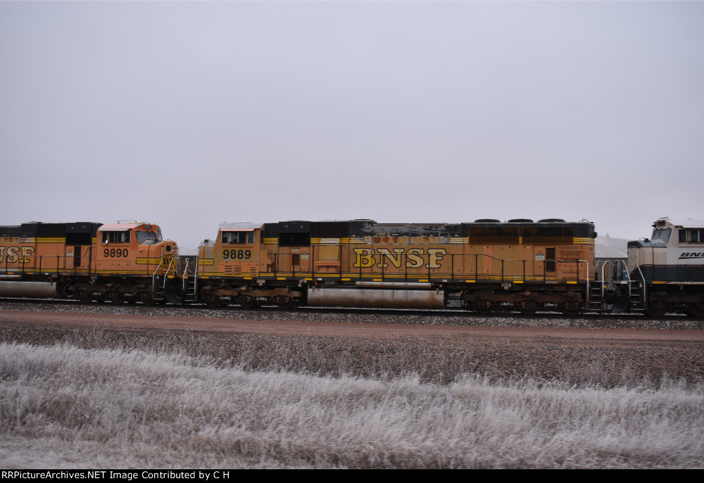 BNSF 9889/9890